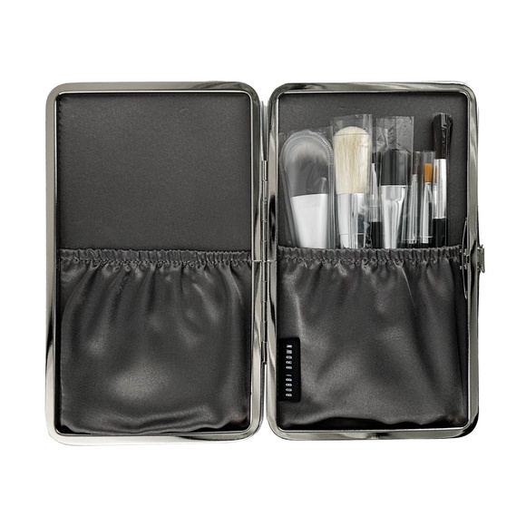 New! Bobbi Brown | 7 Piece Luxe Brush Set | Silver Compact - Picture 1 of 6